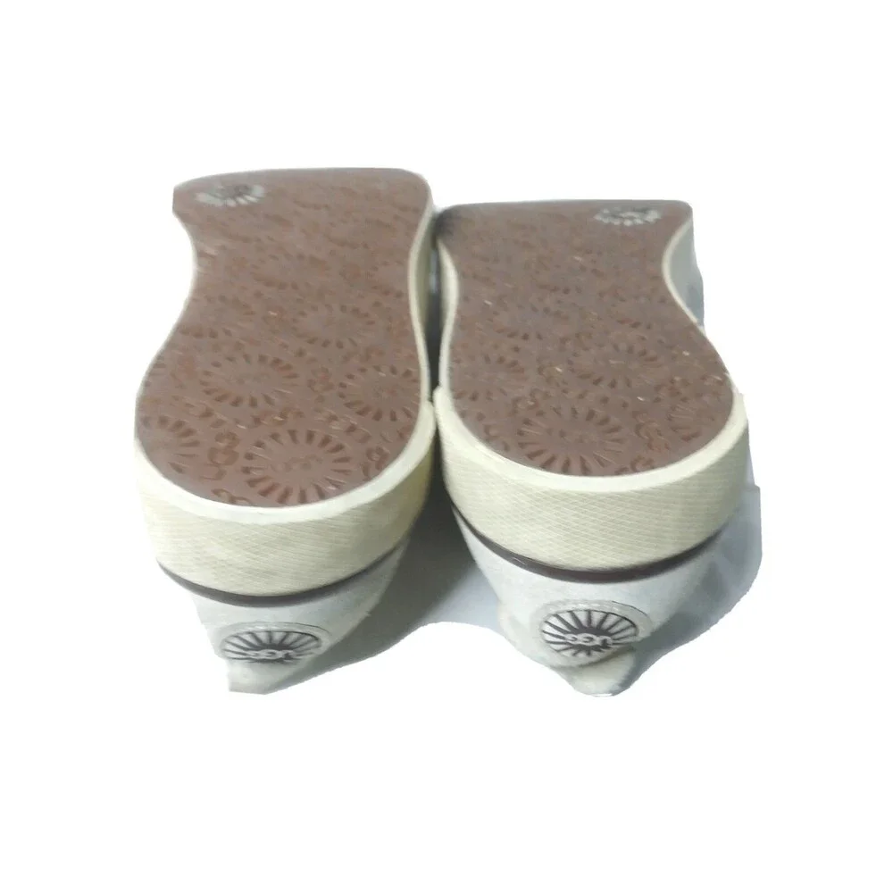 UGG Evera Lace Up Shoes for Women Size 5 Sneakers Khaki & White